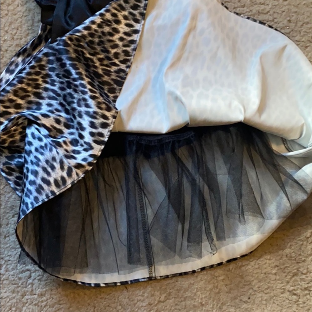 Dress - Picture 2 of 4